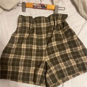 Aritzia short